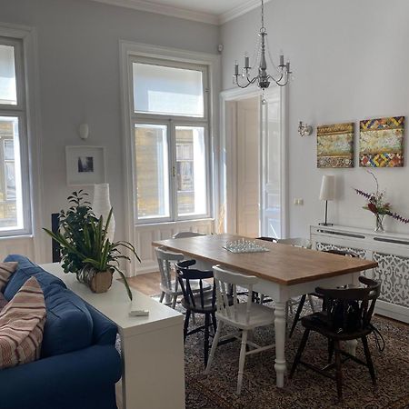Urban Haven - 3 Beds, 3 Baths, Free Parking, Near Central Market Βουδαπέστη Εξωτερικό φωτογραφία